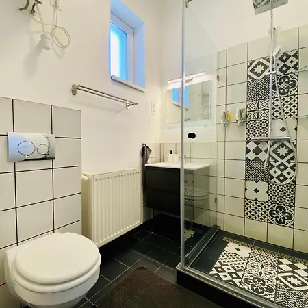 Apartment Stylish & Cozy - Purple Budapest